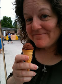 Rona Fraser, Assistant Editor