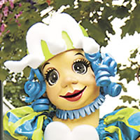 Puppet Reporter Miss Mills